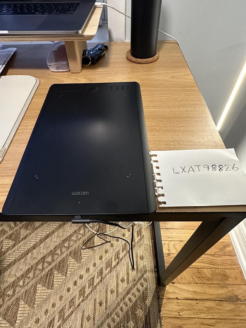 Wacom Intuos Pro, color