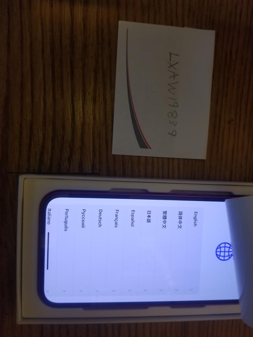 Apple iPhone 13, color Red