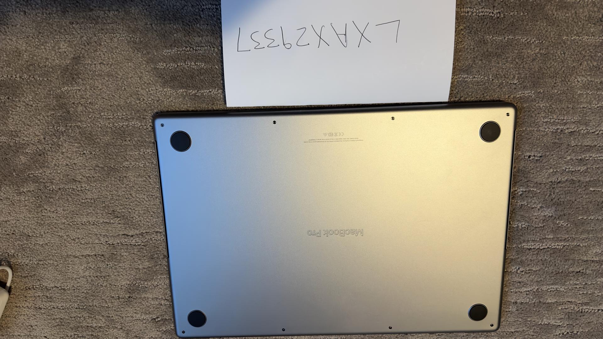 MacBook Pro 2021 - 16", color Gray