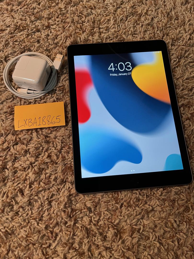 Apple iPad 6th Gen, color Gray