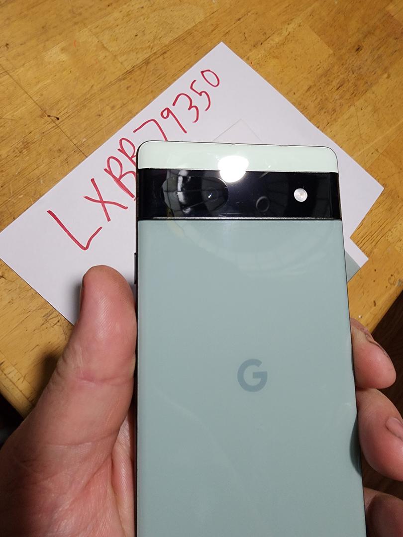Google Pixel 6a, color Sage