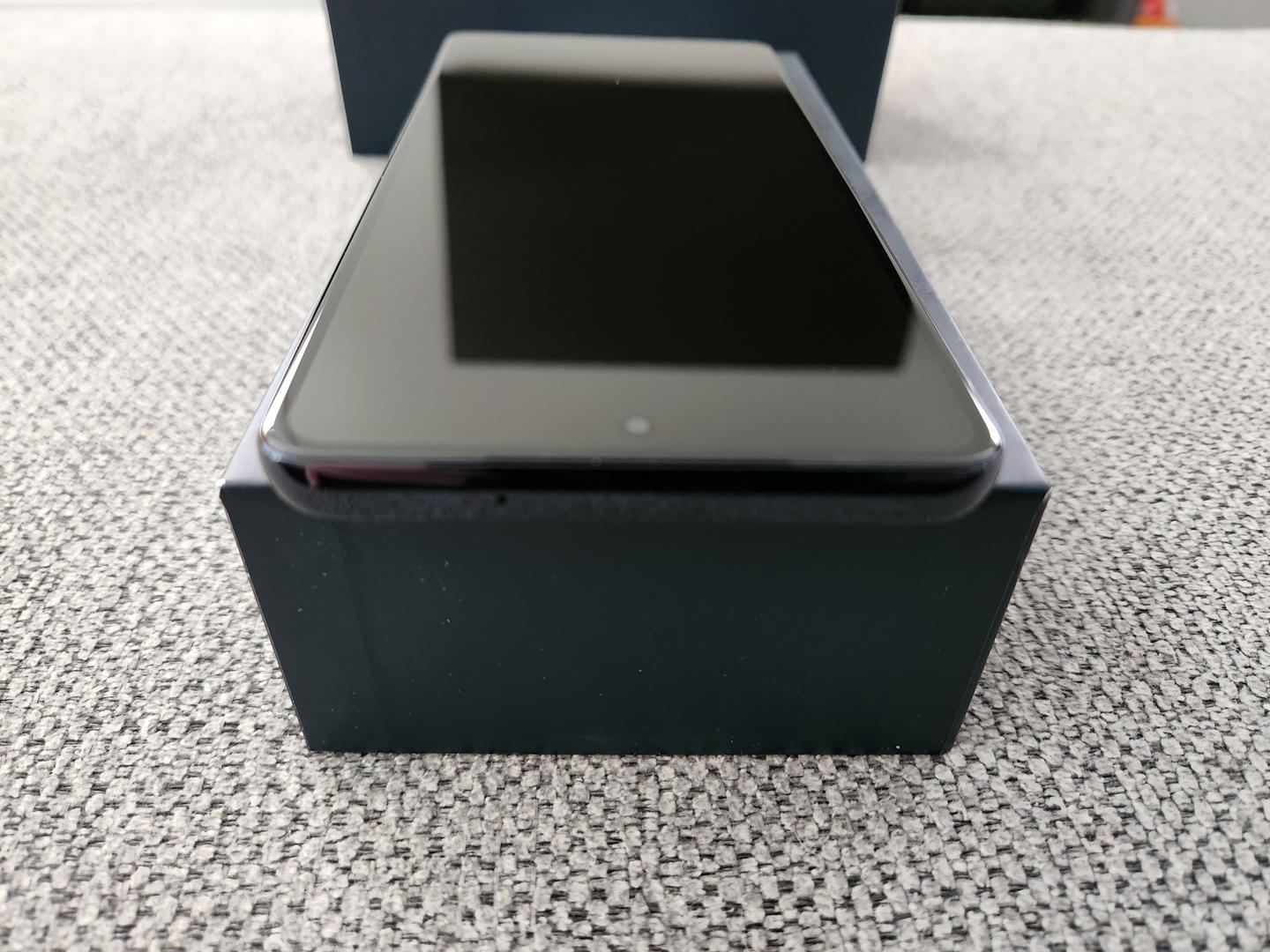 Motorola Edge Plus (2022), color Blue