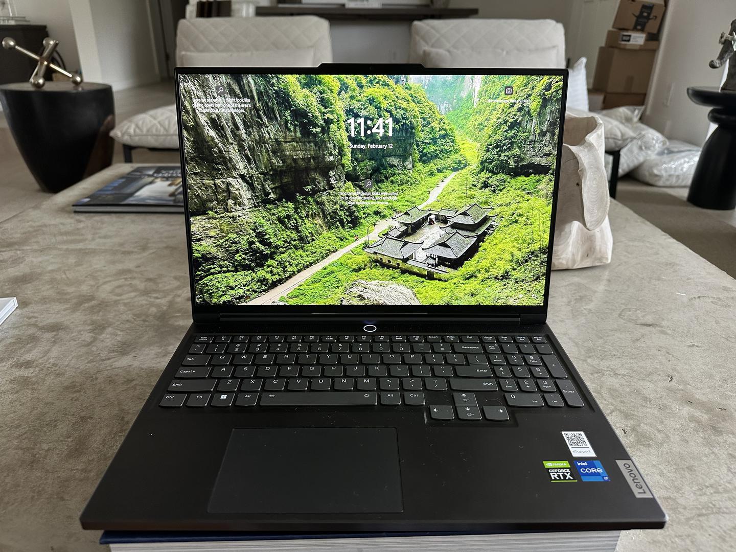 Lenovo Legion Slim 7i 16", color Gray