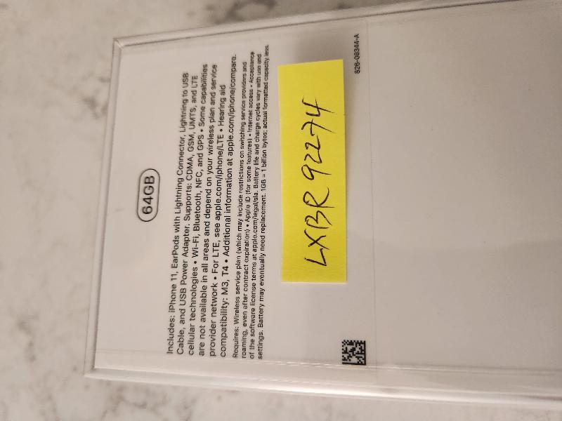 Apple iPhone 11, color Red