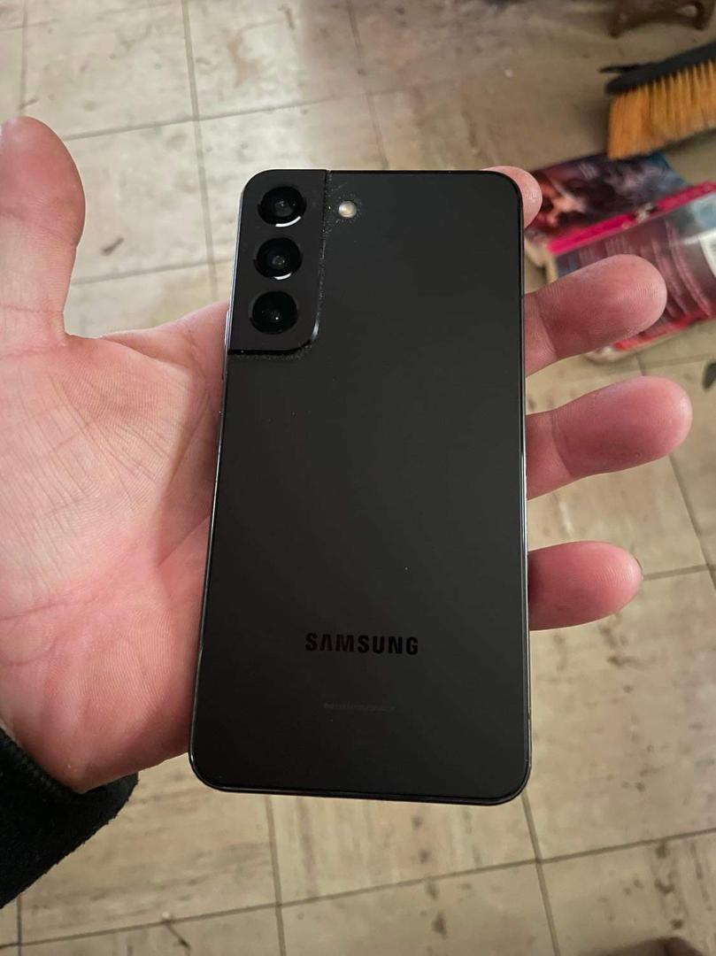 Samsung Galaxy S22, color Black