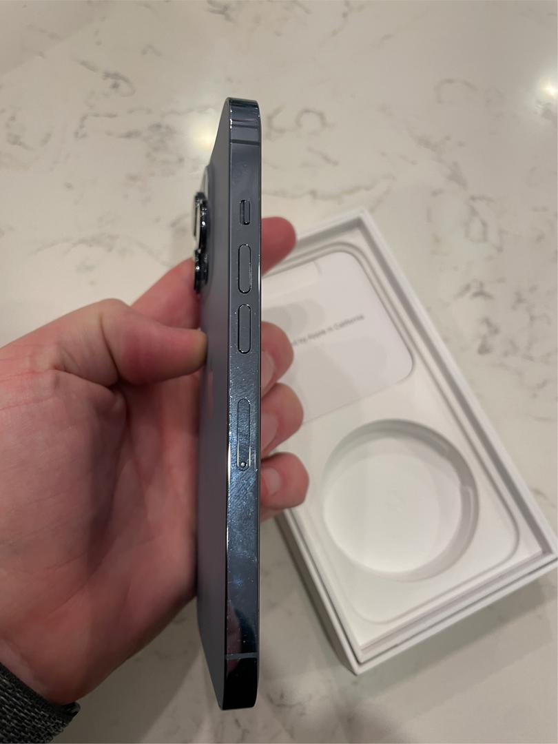 Apple iPhone 13 Pro, color Sierra Blue