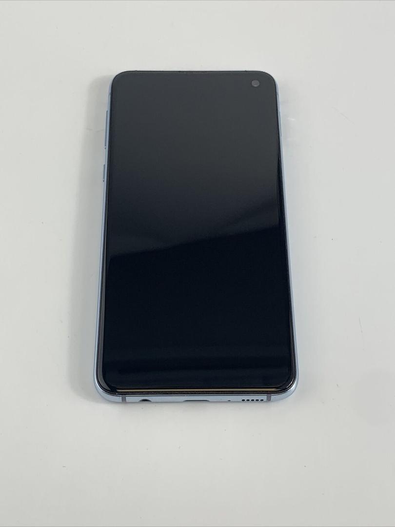 Samsung Galaxy S10e, color Blue