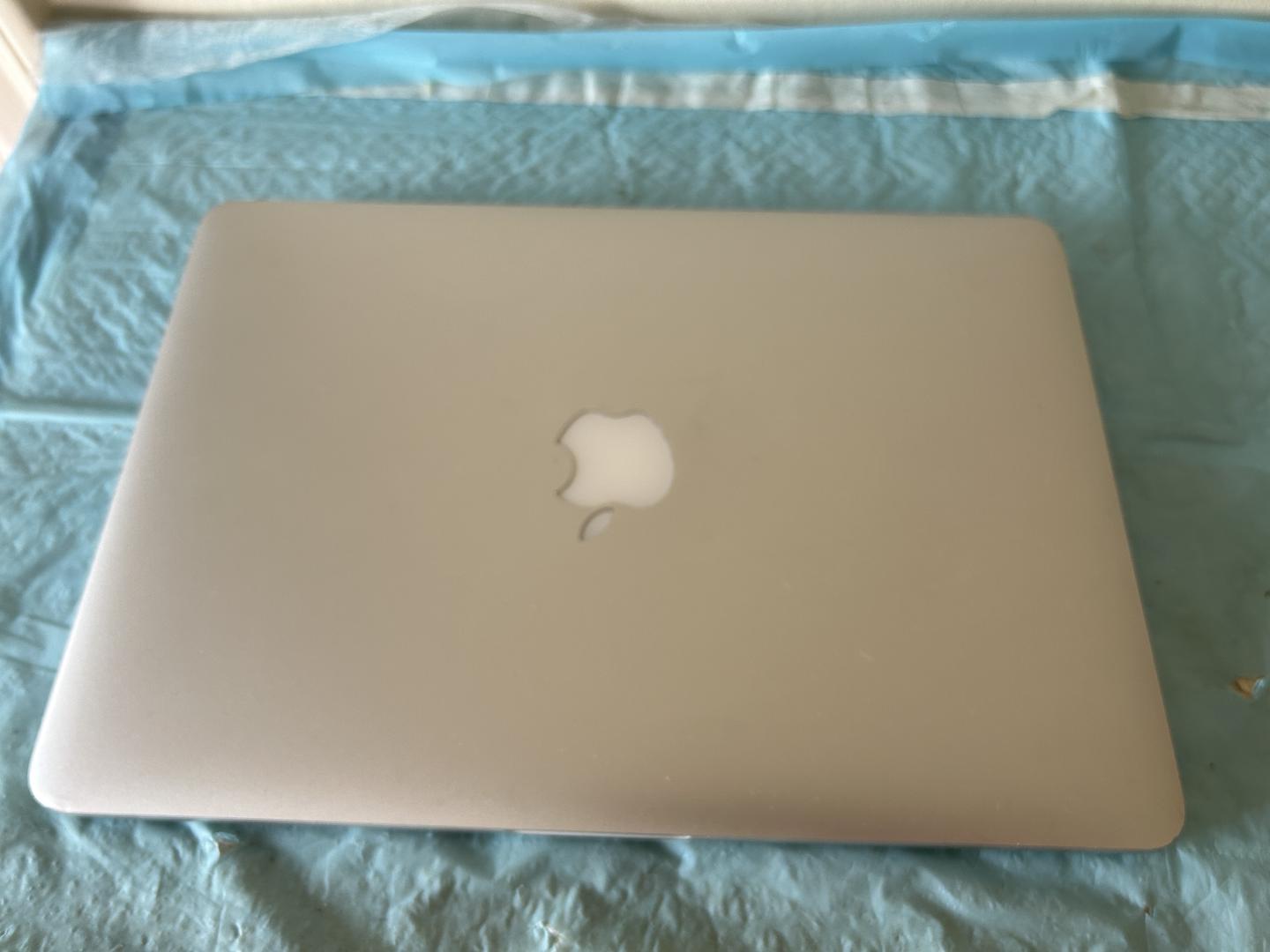 MacBook Pro 2015 (Retina) - 13", color Silver