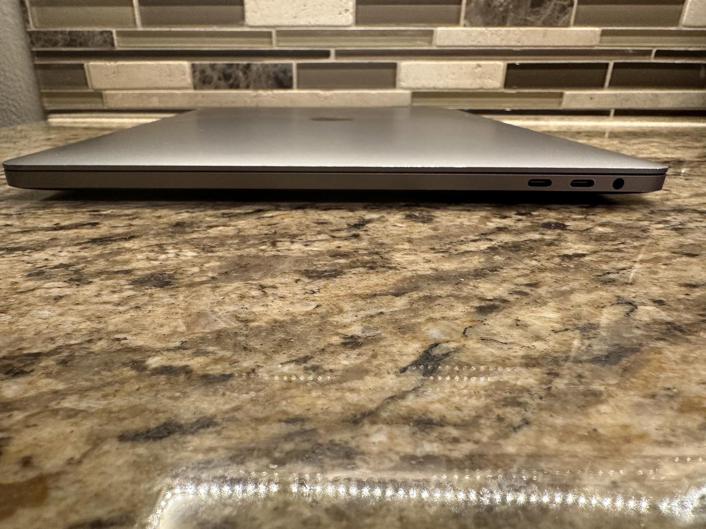 MacBook Pro 2017 (With Touch Bar) - 15", color Gray