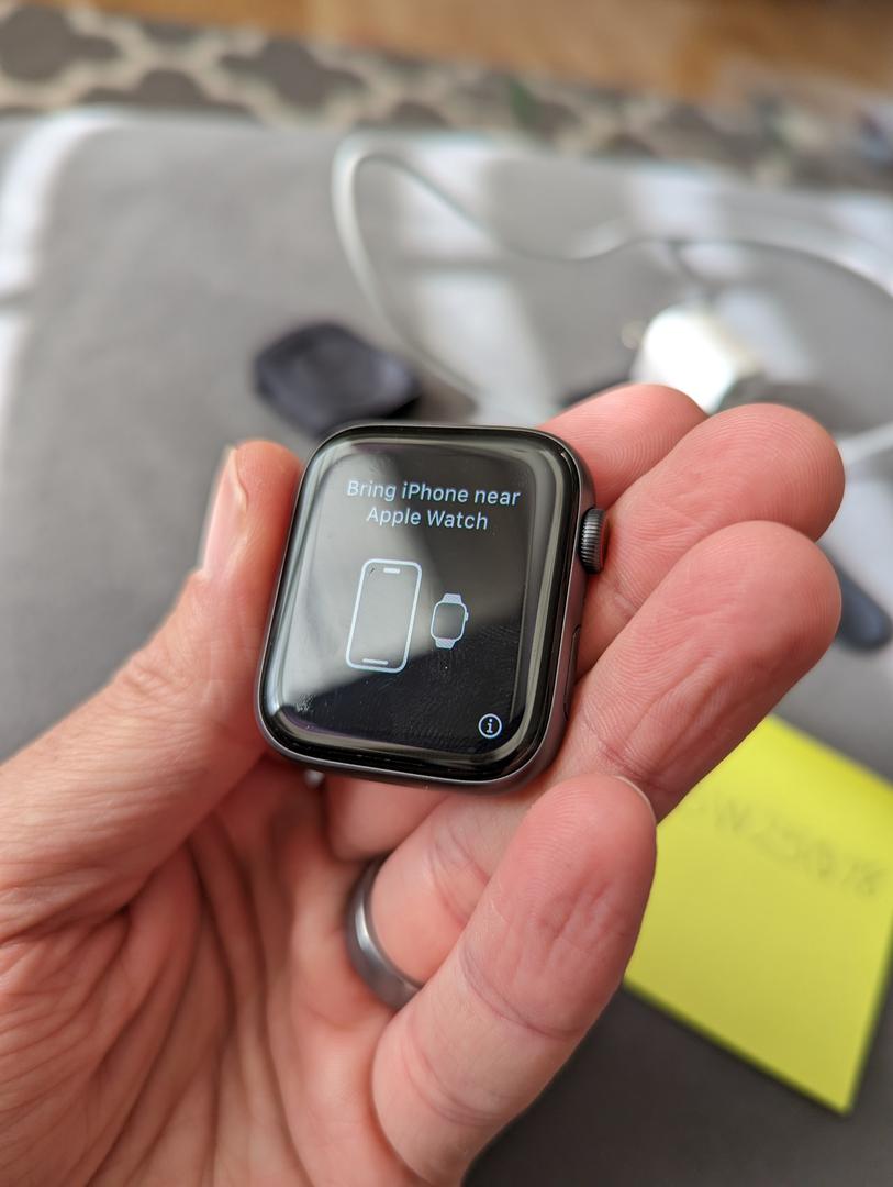 Apple Watch Series 4 44mm, color Gray