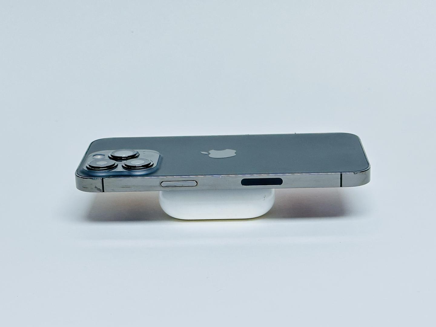 Apple iPhone 13 Pro, color Graphite