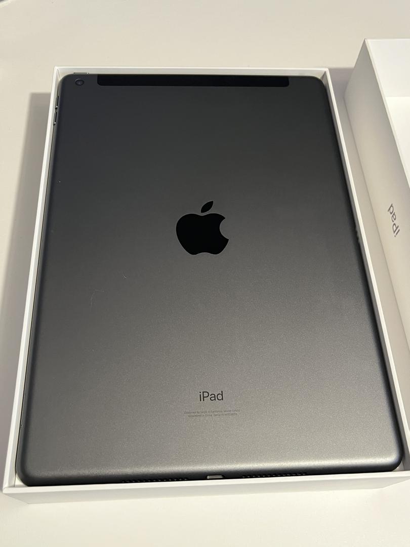 Apple iPad 9th Gen, color Gray