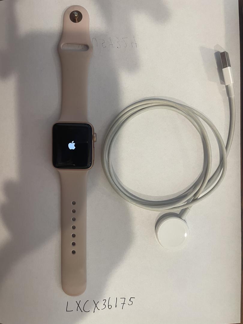 Apple Watch Series 3 38mm, color Gold