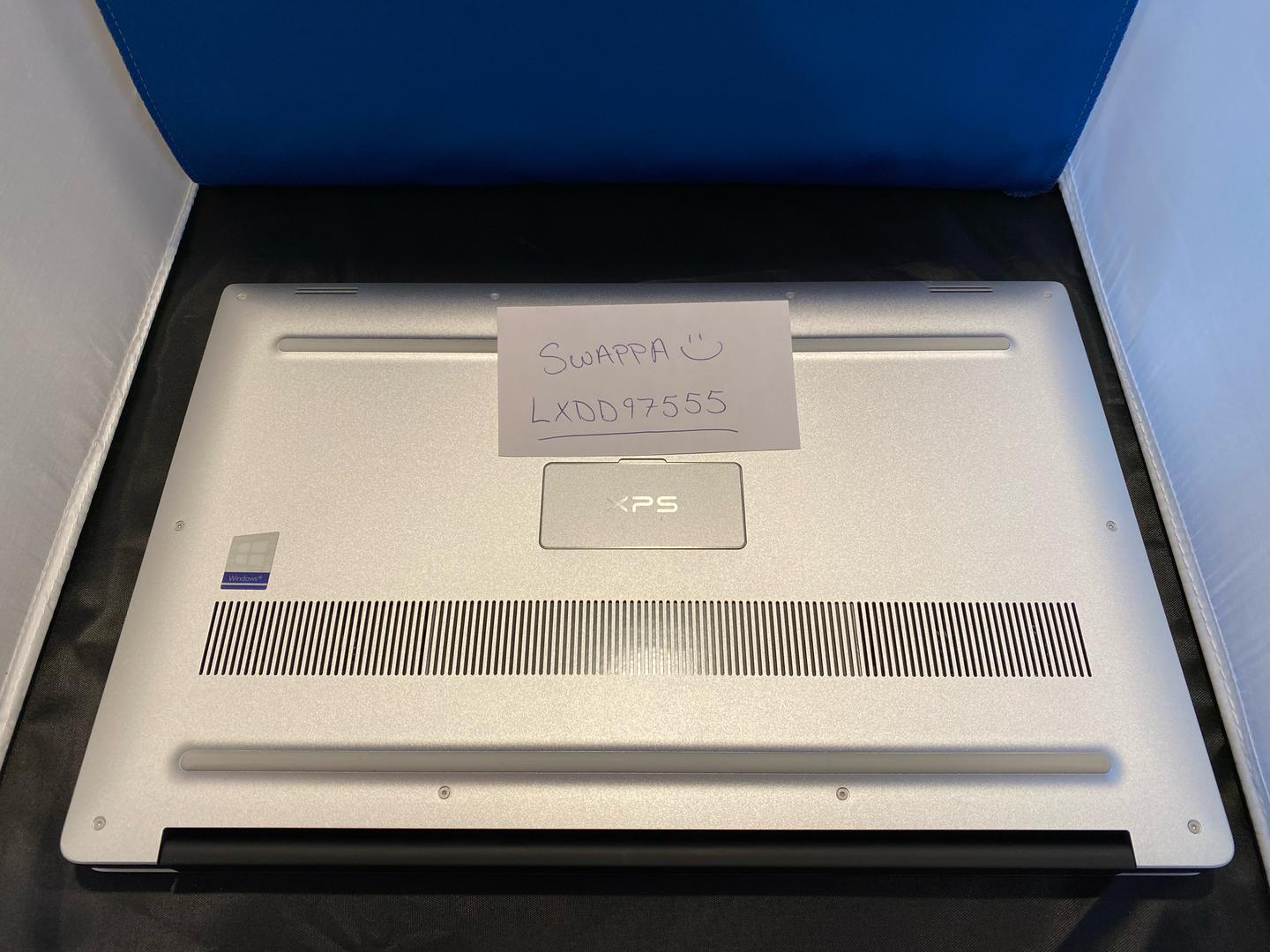 Dell XPS 15 9570 (2018), color Silver