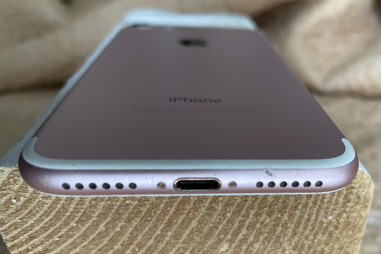 Apple iPhone 7, color Rose Gold