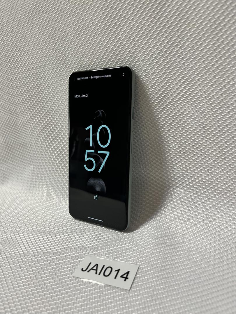 Google Pixel 5, color Sage