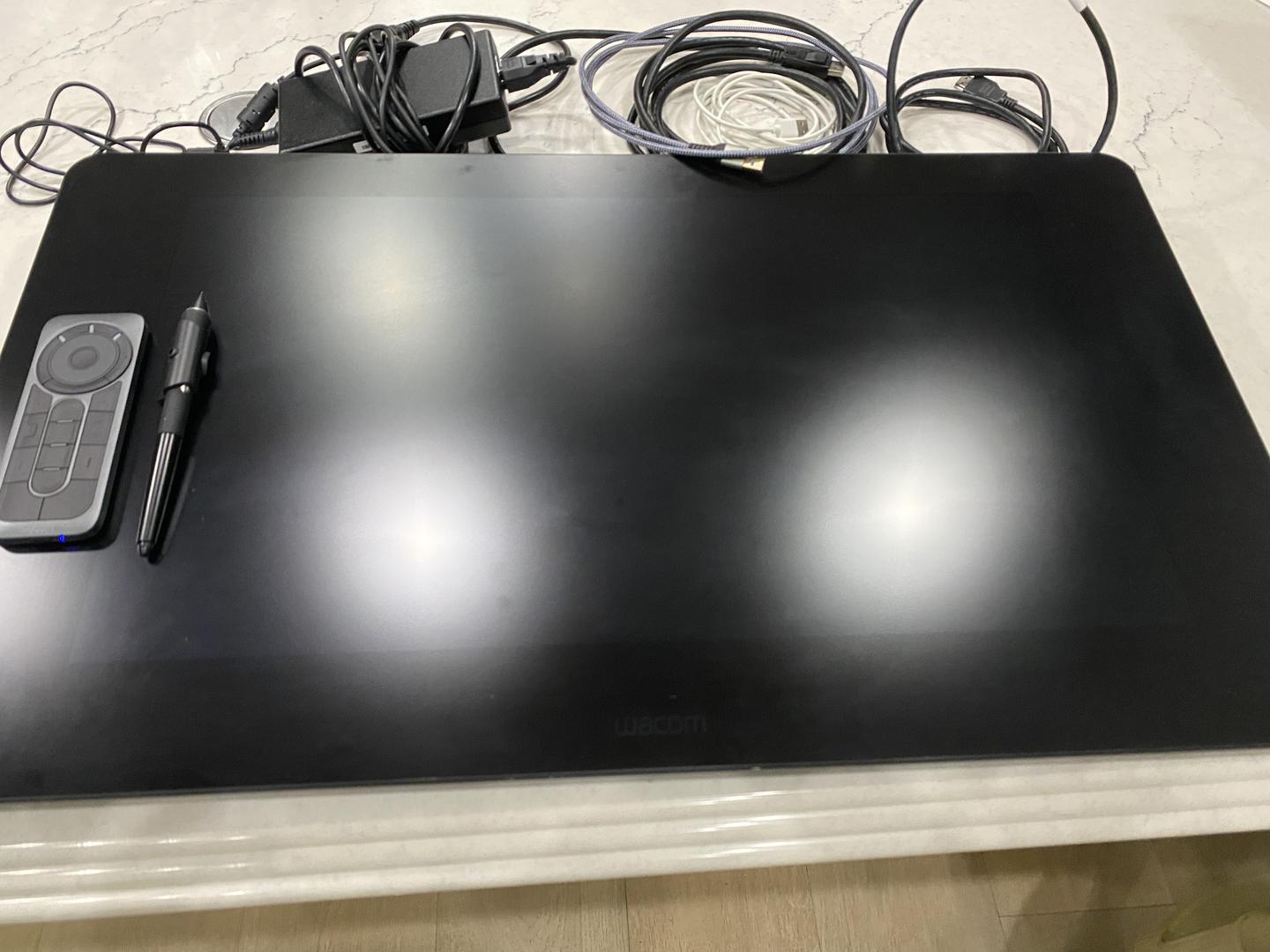 Wacom Cintiq Pro 24, color