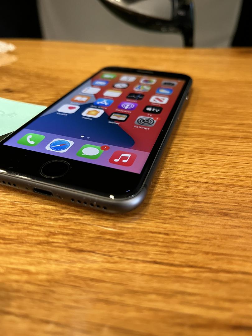 Apple iPhone 8, color Gray