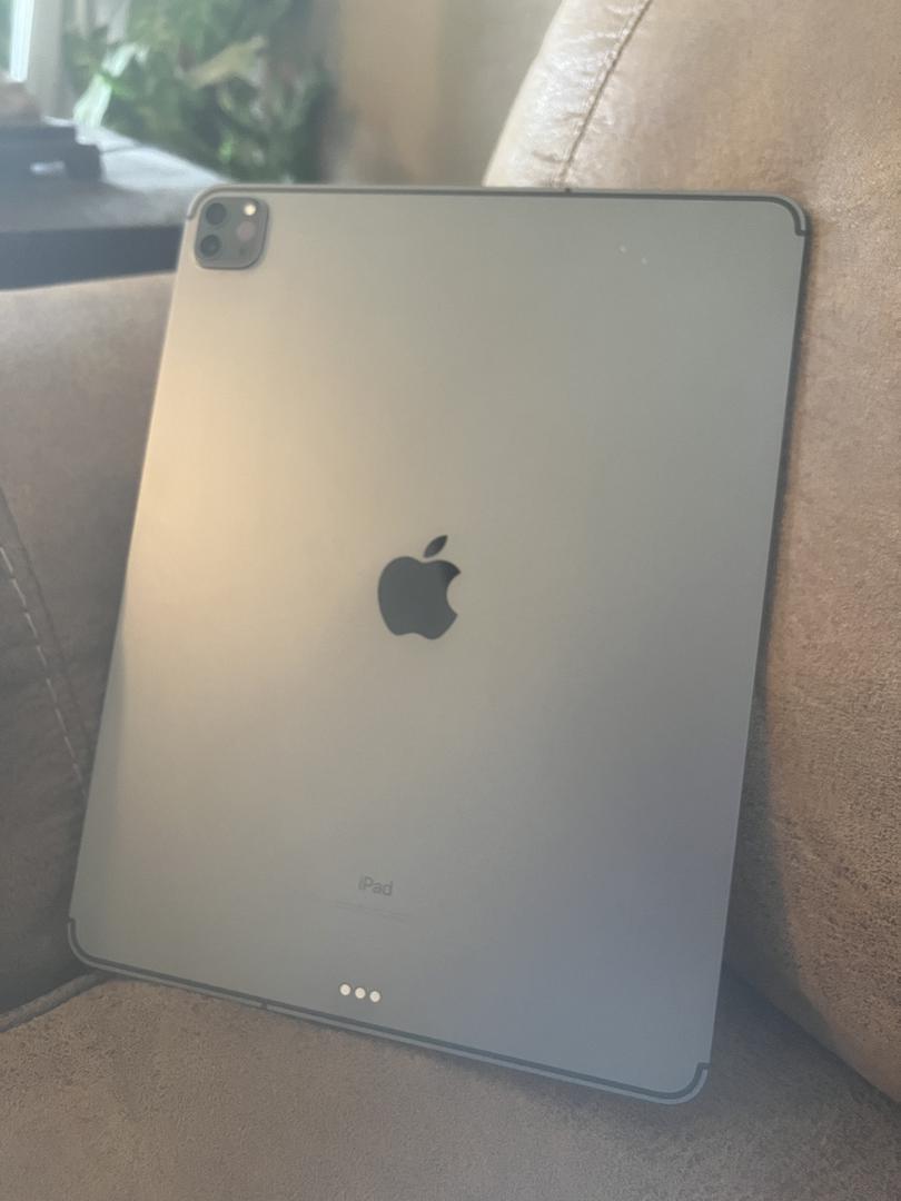 Apple iPad Pro 12.9" 4th Gen 2020, color Gray