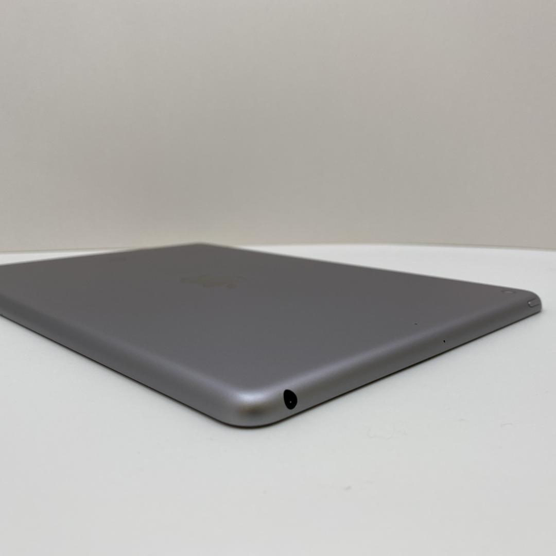 Apple iPad 6th Gen, color Gray
