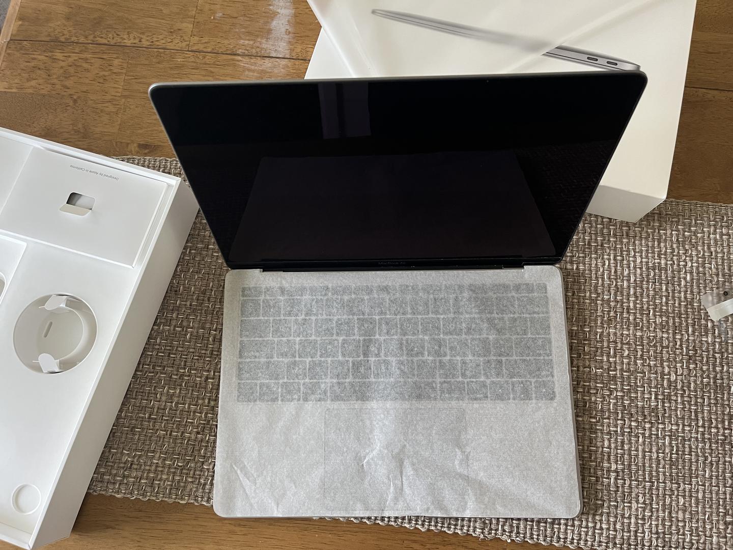 MacBook Air 2018 - 13", color Gray