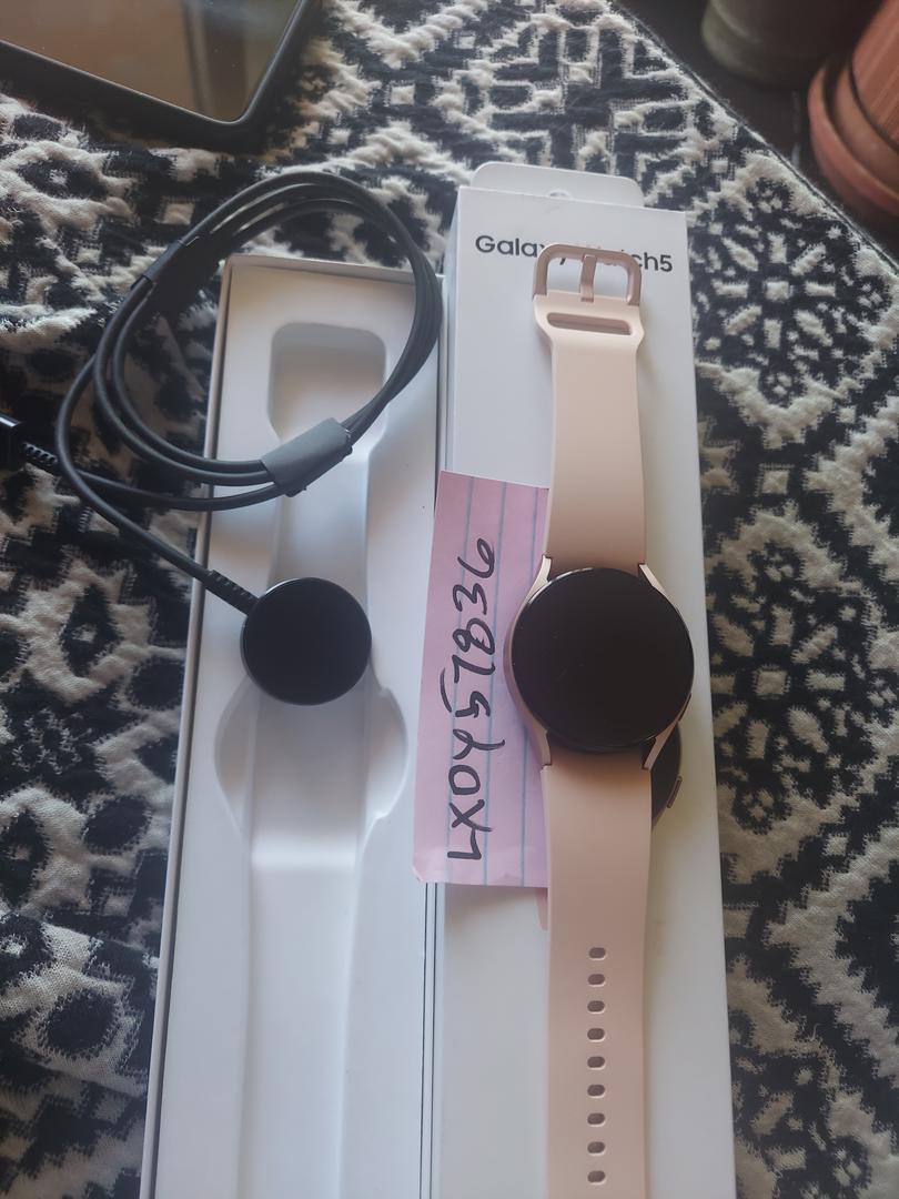 Samsung Galaxy Watch5, color Gold