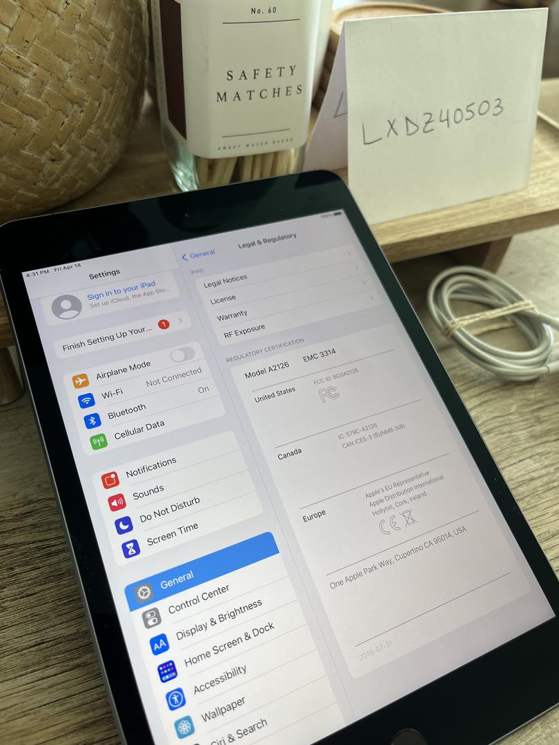 Apple iPad Mini 5th Gen, color Gray