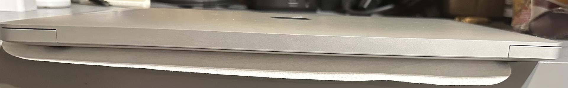 MacBook Air 2018 - 13", color Gray