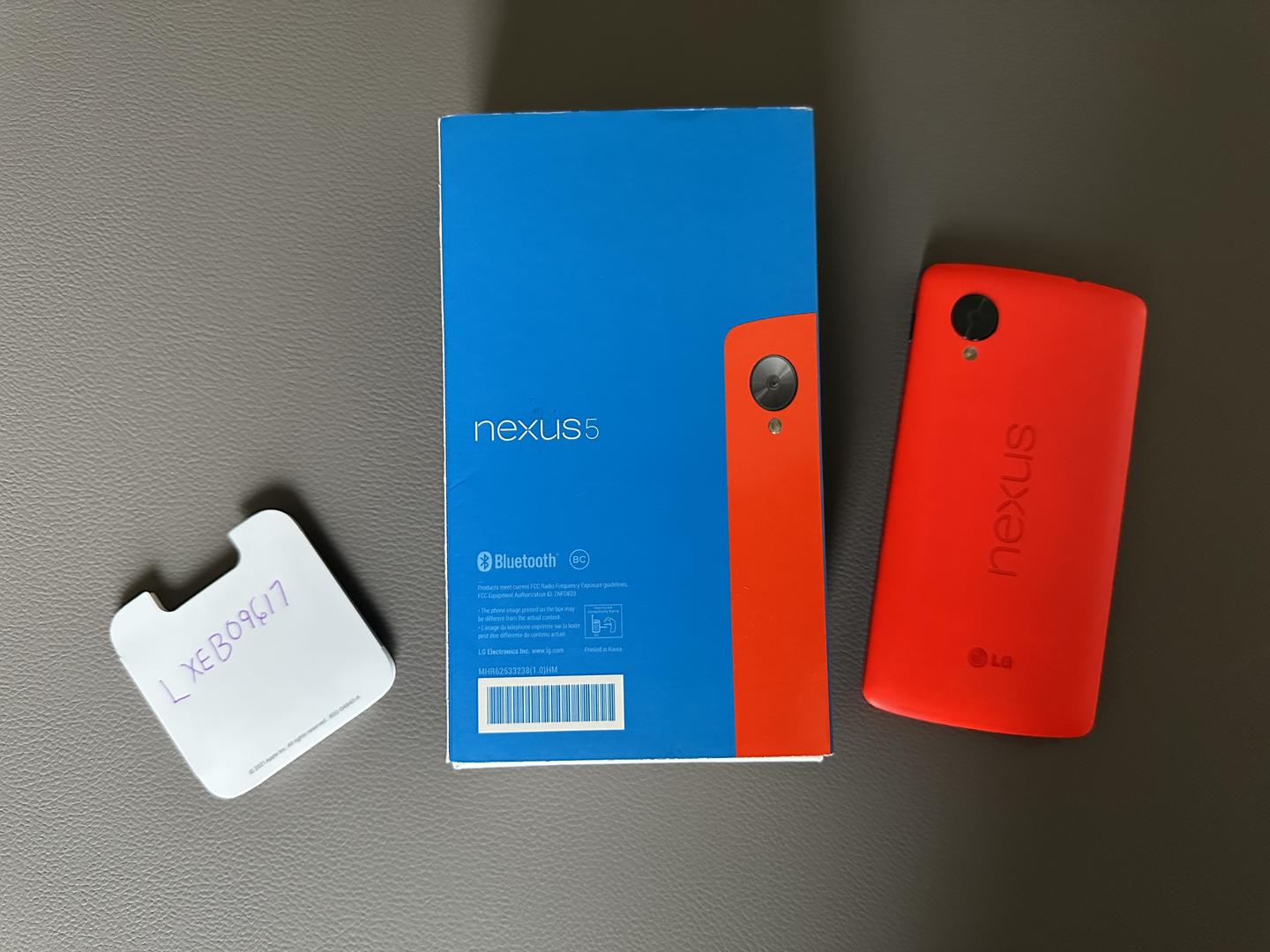 Google Nexus 5, color Red