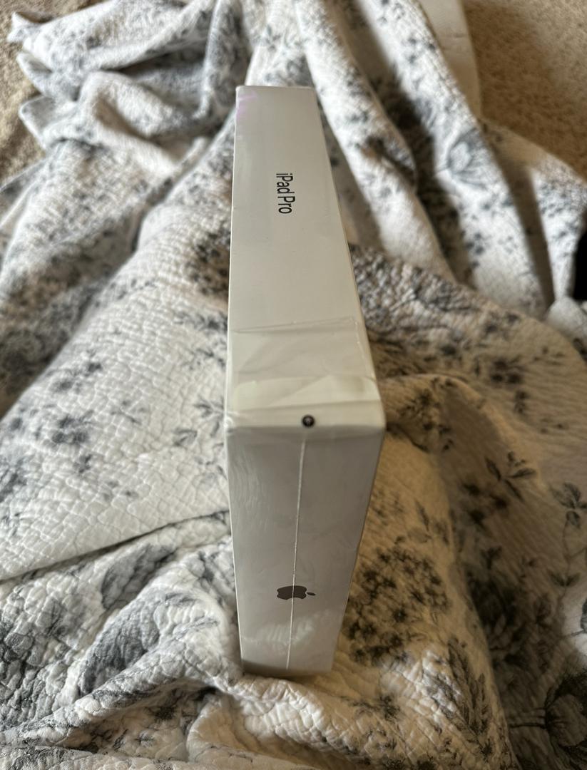 Apple iPad Pro 12.9" 5th Gen 2021, color Gray