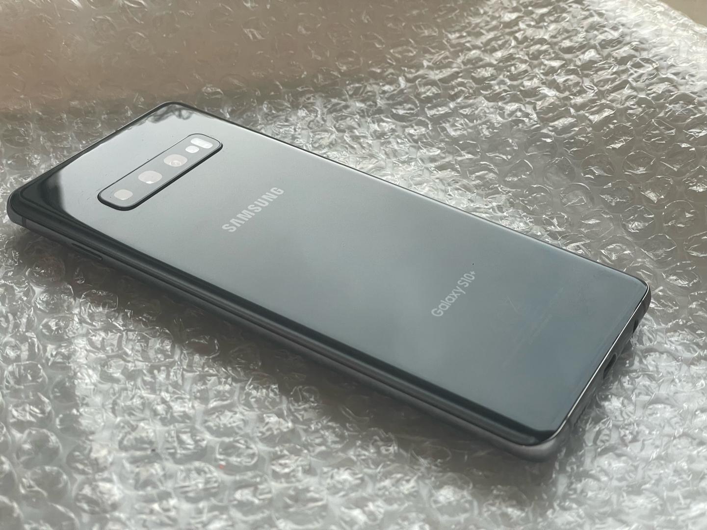 Samsung Galaxy S10 Plus, color Black