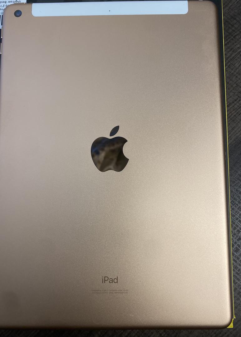 Apple iPad 7th Gen, color Gold