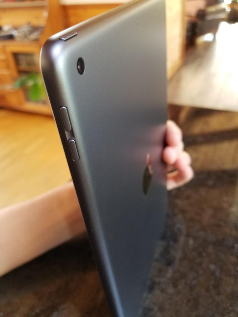 Apple iPad 9th Gen, color Gray