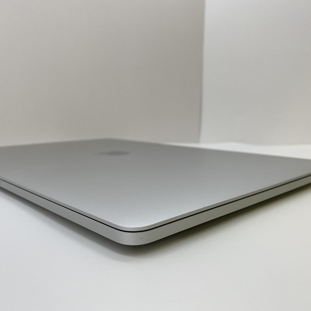 MacBook Pro 2016 (With Touch Bar) - 15", color Silver