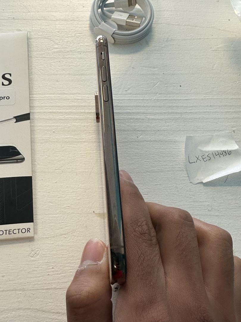 Apple iPhone Xs, color Gold