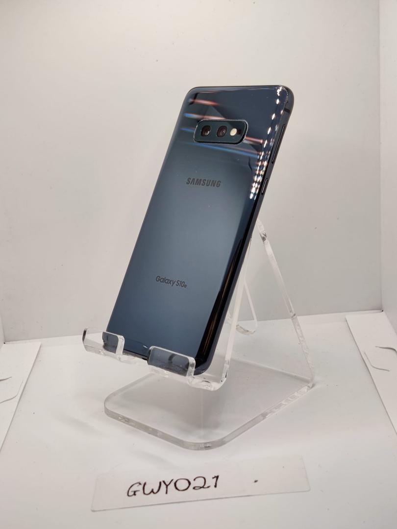 Samsung Galaxy S10e, color Black