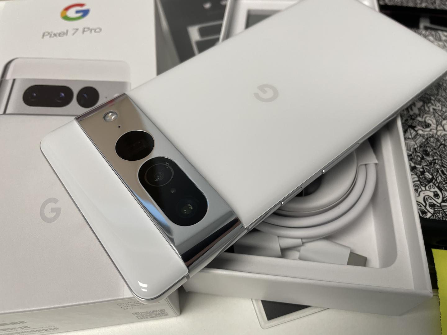 【液晶漏れ】Google Pixel 7 Pro 256GB Snow Google Pixel 7 Pro - Unlocked, Snow, 256GB, 12GB, GE2AE