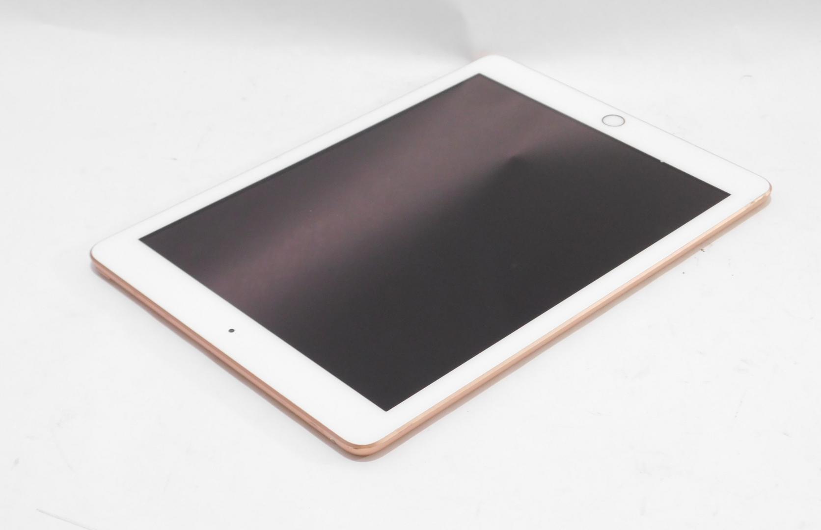 Apple iPad 6th Gen, color Gold