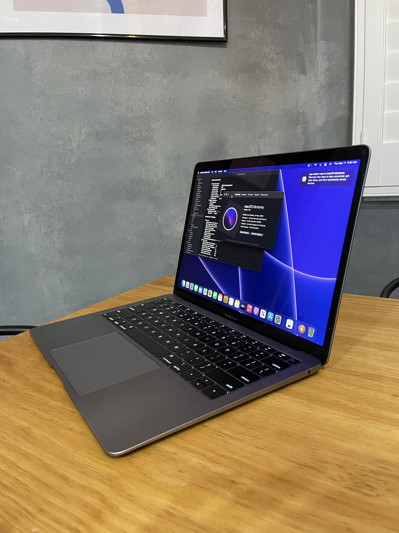MacBook Air 2019 - 13", color Gray