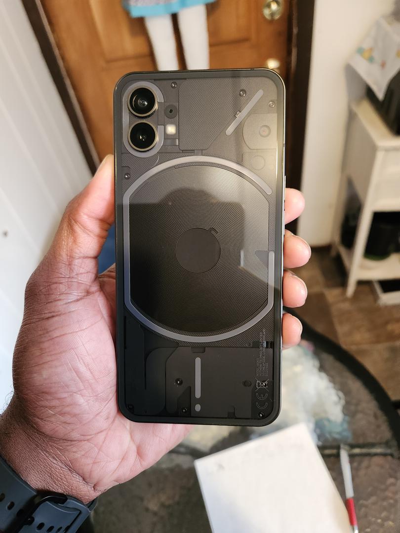 Nothing Phone (1), color Black