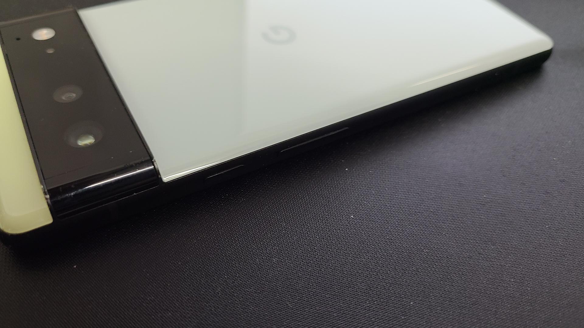 Google Pixel 6, color Seafoam