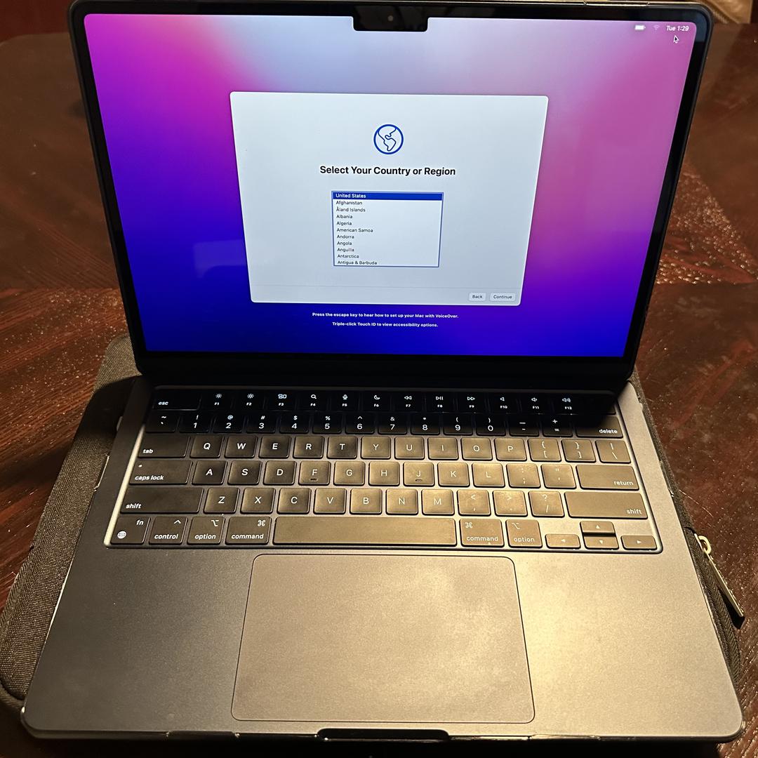 MacBook Air 2022 - 13", color Midnight