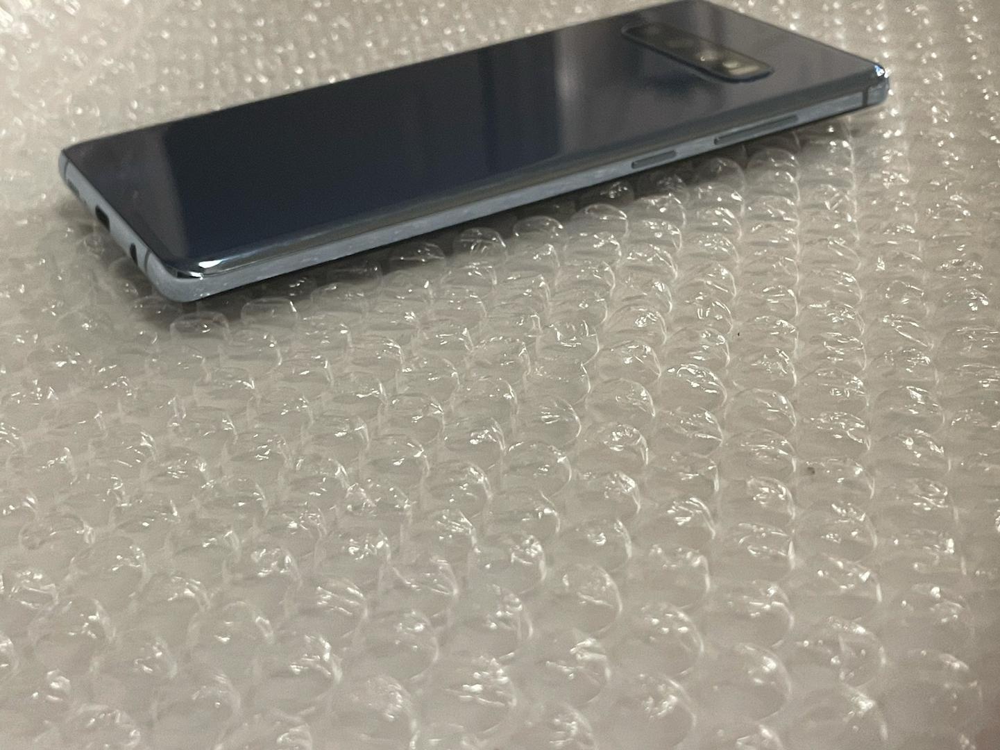 Samsung Galaxy S10 Plus, color Blue