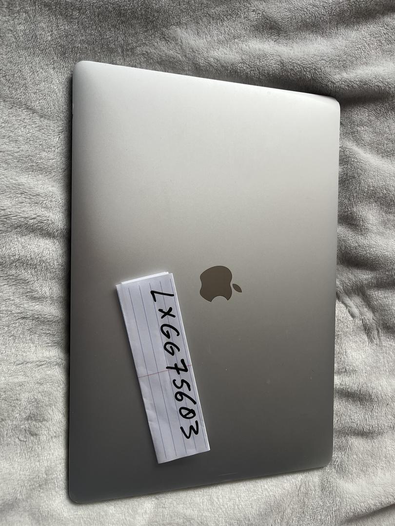 2016 MacBook Pro シルバー MacBook Pro (15-inch, 2016) - Technical Specifications - Apple Support