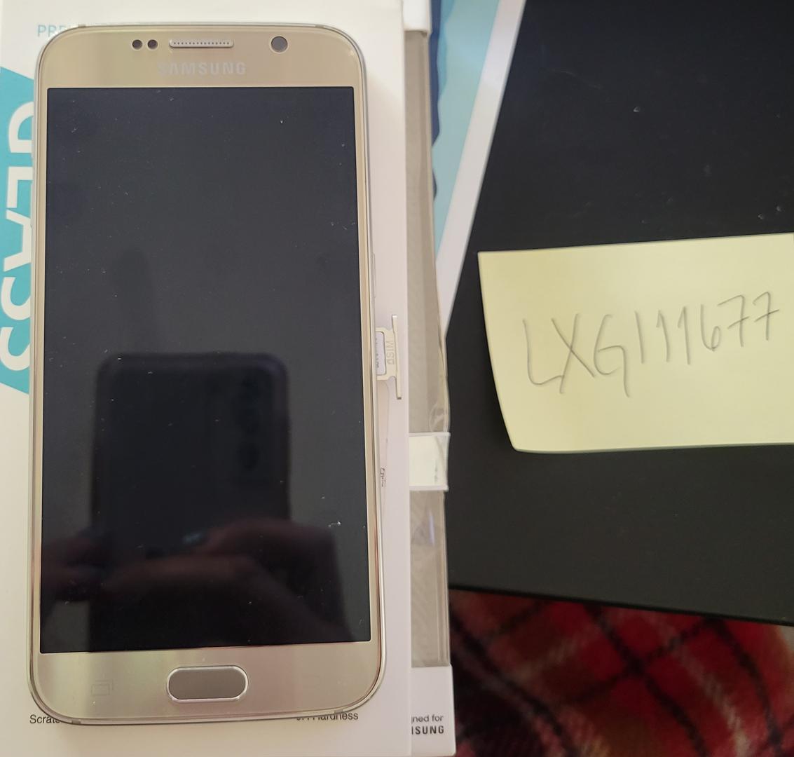 Samsung Galaxy S6, color Gold
