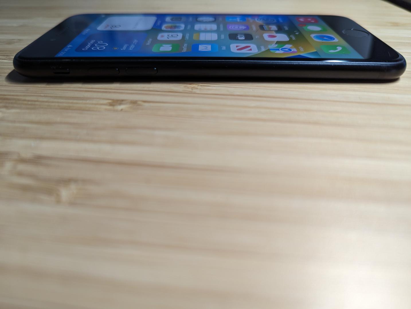 Apple iPhone SE 2nd Gen 2020, color Black