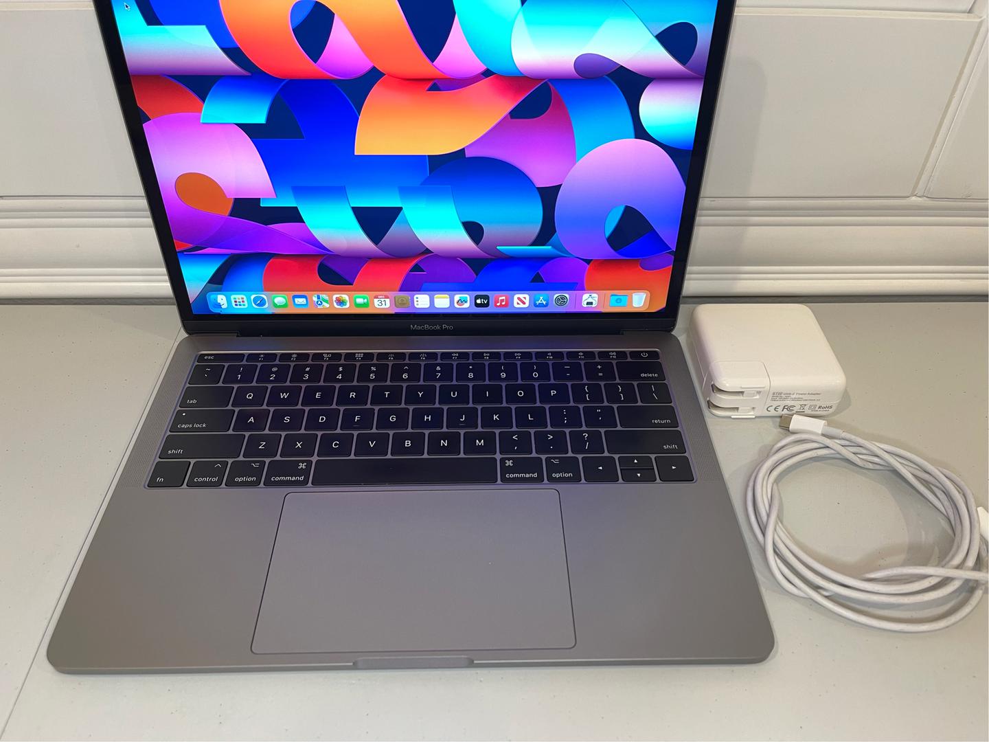 MacBook Pro 2017 (No Touch Bar) - 13 inch - Product Guide, Specs