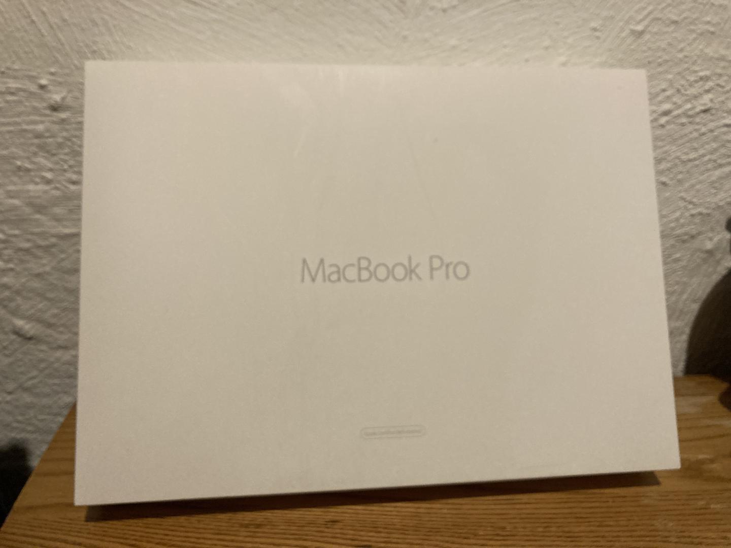 MacBook Pro 2015 (Retina) - 13", color Silver