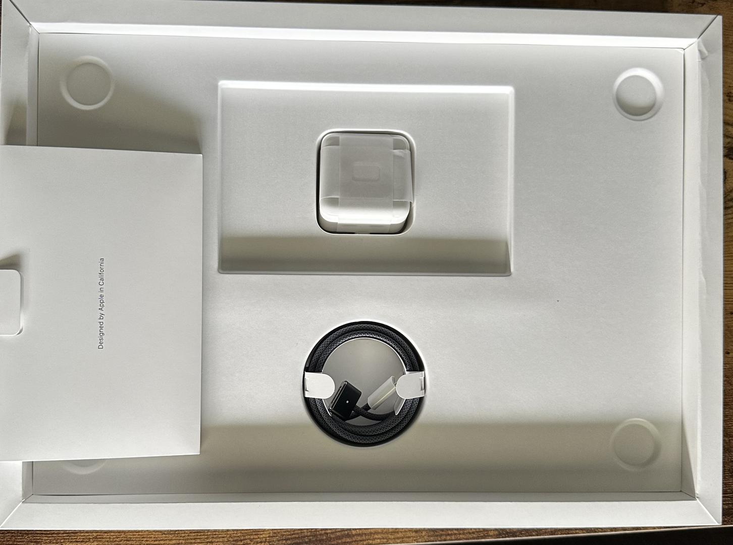 MacBook Air 2023 - 15", color Midnight