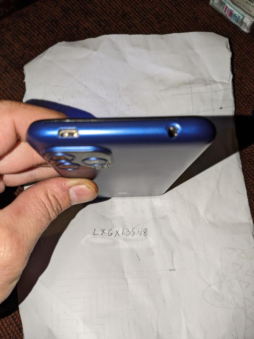 Blu G50, color Black